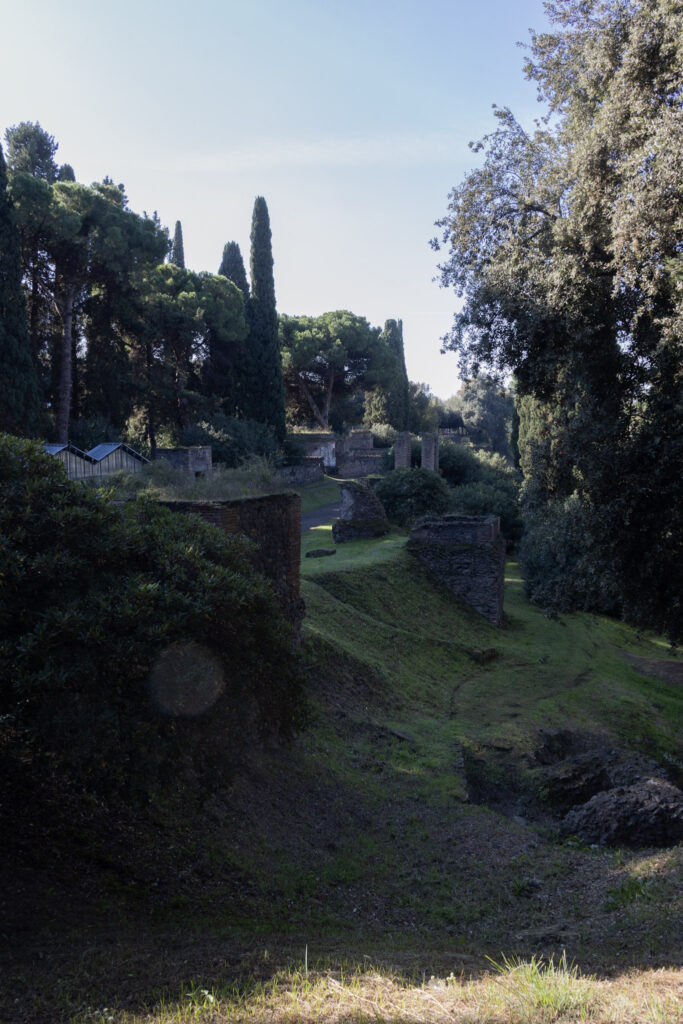 naples to pompeii train